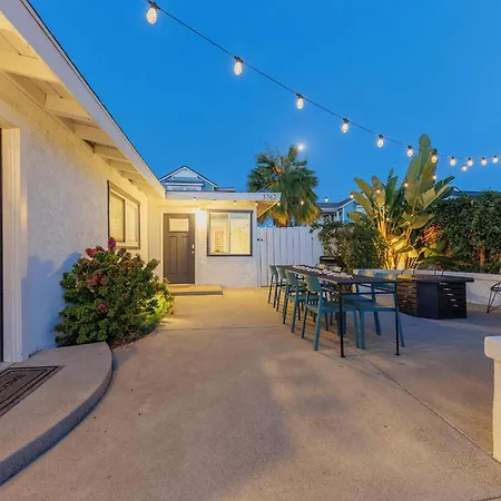 Walk To Beach, Outdoor Living, Pet-Friendly!